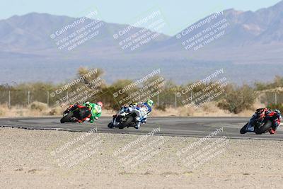 media/Dec-06-2025-CVMA (Sat) [[4a896cc04c]]/Race 4-Formula Middleweight/